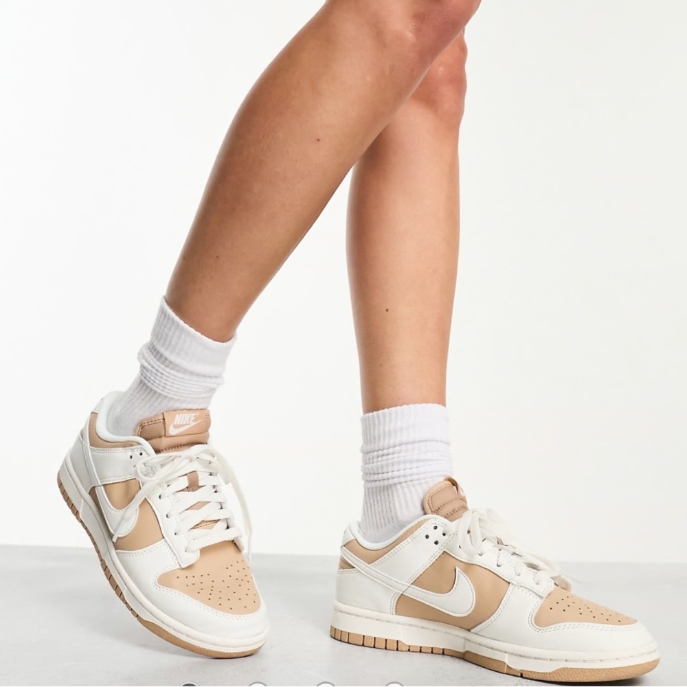 Nike Dunk Low Sneakers
